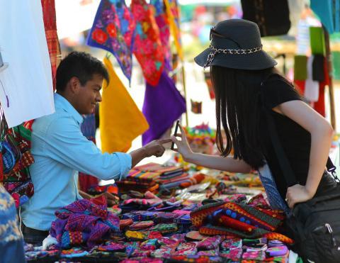 Duke students visit market in Oaxaca City, Mexico